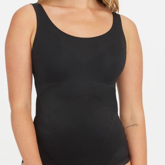 NEW Spanx Thinstincts 2.0 Tank Very Black - Picture 3 of 4